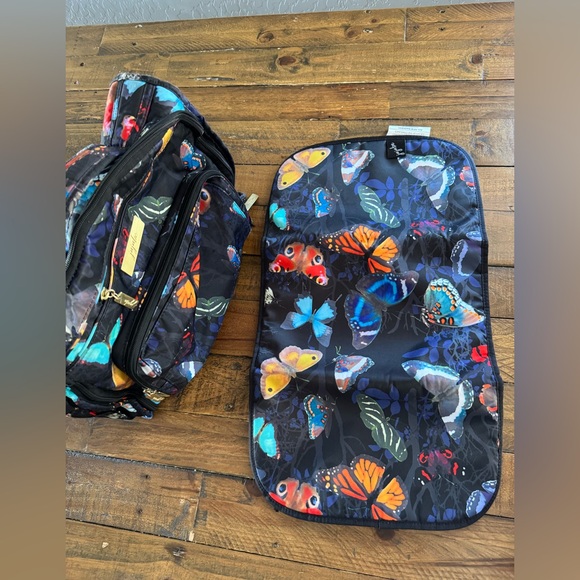 JuJuBe Social Butterfly BFF Backpack/Messenger Diaper Bag **READ DESCRIPTION!** - Picture 12 of 15